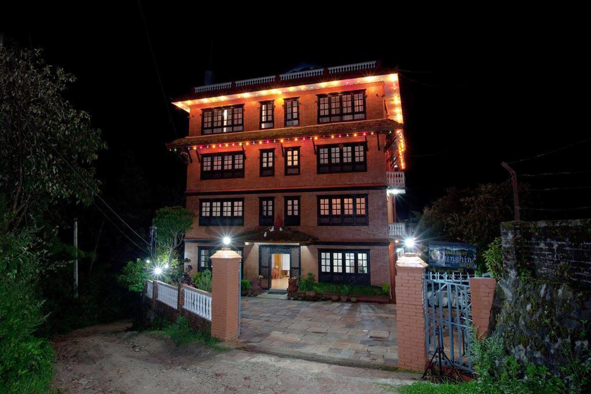 Nagarkot Sunshine Hotel Baluwapati Deupur Esterno foto