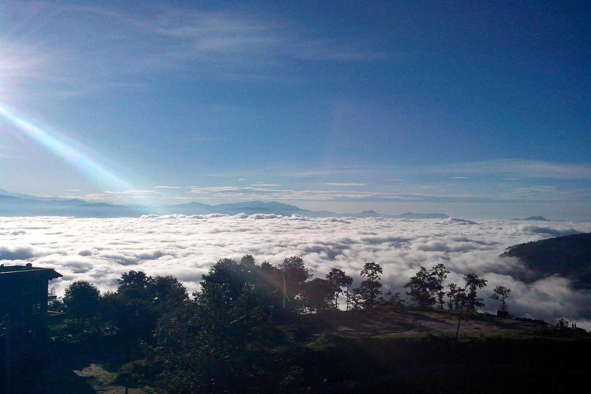 Nagarkot Sunshine Hotel Baluwapati Deupur Esterno foto