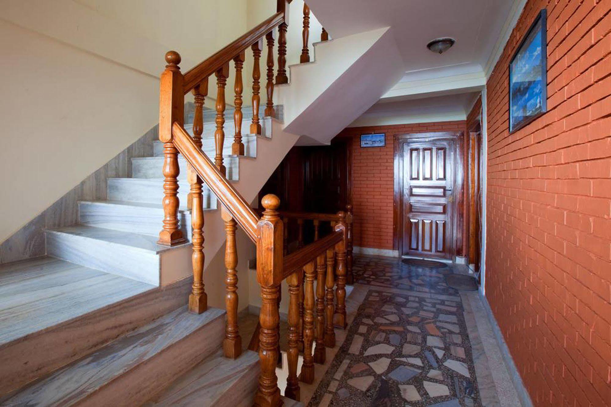 Nagarkot Sunshine Hotel Baluwapati Deupur Esterno foto