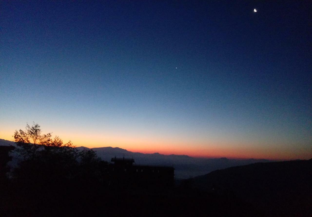 Nagarkot Sunshine Hotel Baluwapati Deupur Esterno foto
